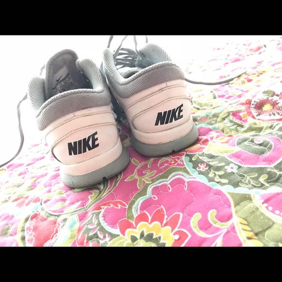 Nike training shoes! 👟 - Picture 5 of 5